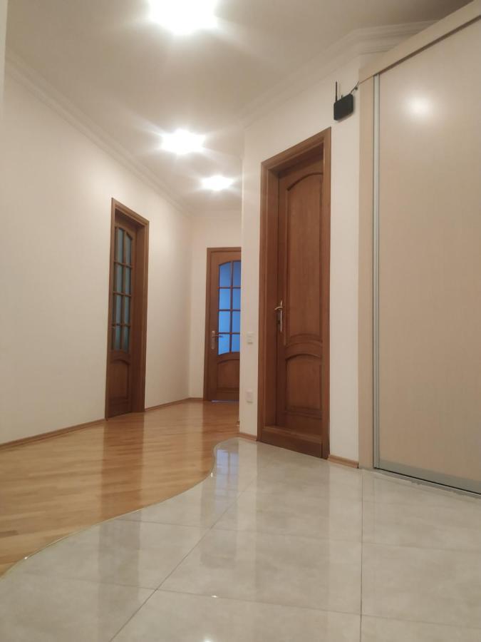 Central Apart Baku Luaran gambar